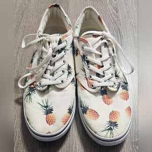 RARE Womens VANS Cream and Pineapple design lowtop sneakers size 8